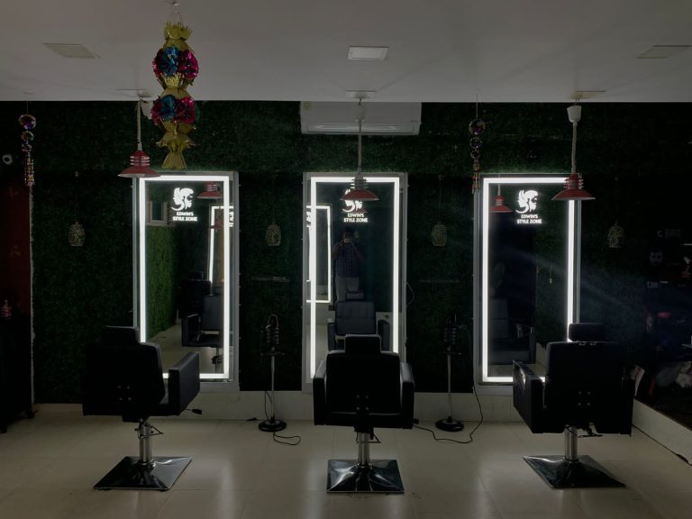 beauty parlor interior designer